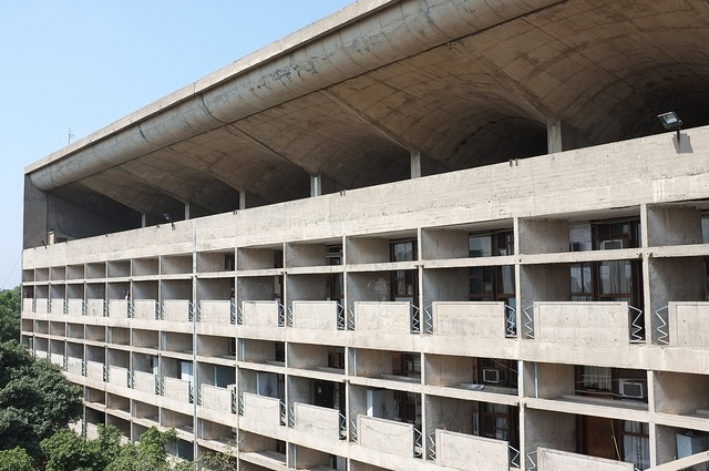 http://world-heritage.s3-website-ap-northeast-1.amazonaws.com/img/1495701812_chandigarh-high-court.jpg