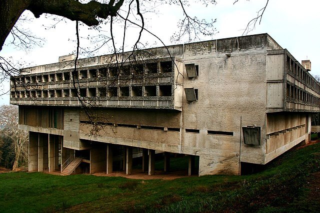 http://world-heritage.s3-website-ap-northeast-1.amazonaws.com/img/1523178299_La_tourette-_arq_Le_Corbusier.jpg